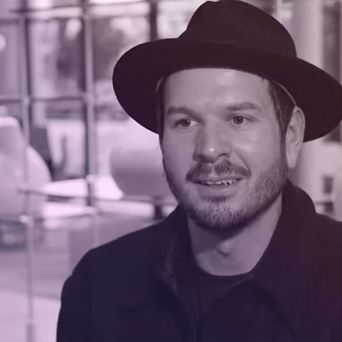 American Salon Artist Stories: @andrewdoeshair